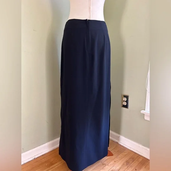 Theory for Bergdorf Goodman black maxi skirt. Side slits/wool blend/vintage 6/8